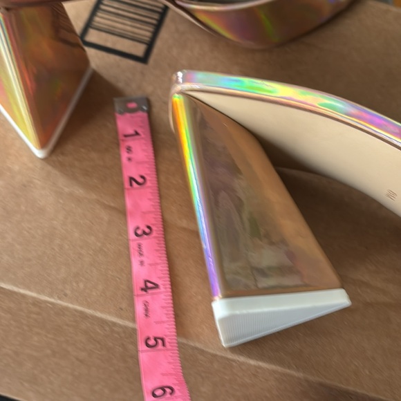 New women’s Sz 8M gold  irisdescent glam high heels on the go slide sandals - Picture 14 of 14